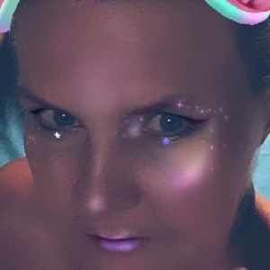 Meet your Posher, Valerie